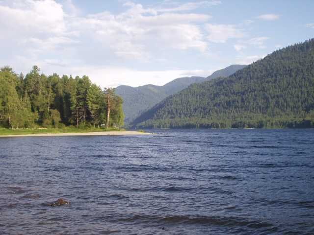 Телецкое озеро возле села Артыбаш